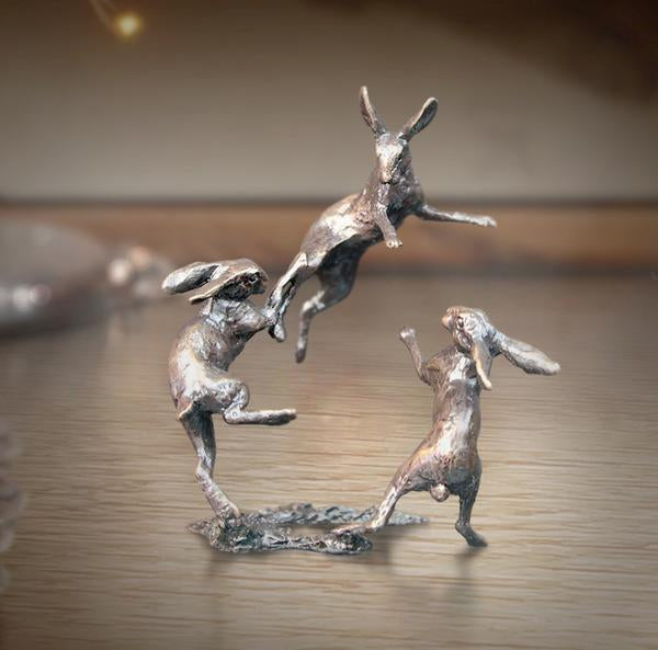 Butler & Peach Miniatures - Bronze Hares Dancing Centrepiece