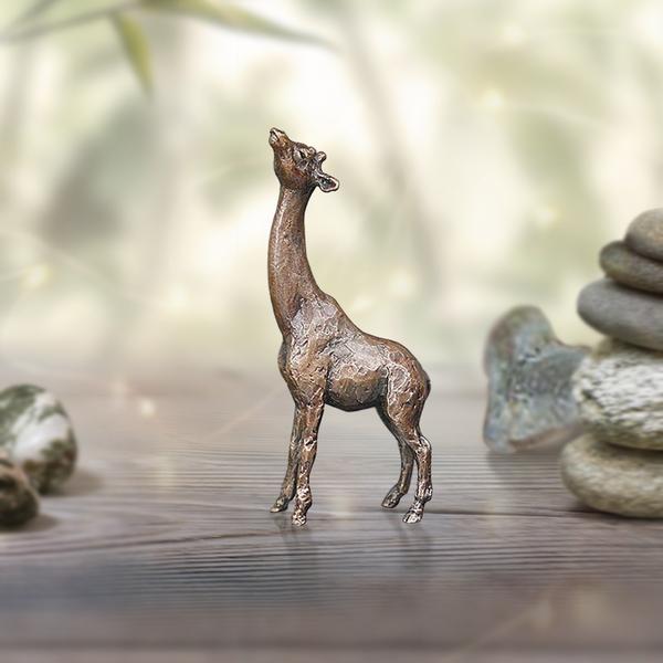 Butler & Peach Miniatures - Bronze Giraffe