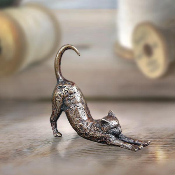 Butler & Peach Miniatures - Bronze Cat Stretching