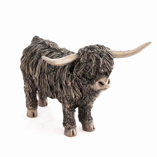 Highland cow sculpture by Veronica Ballan