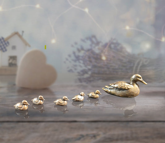 Butler & Peach Miniatures - Bronze Duck and Ducklings